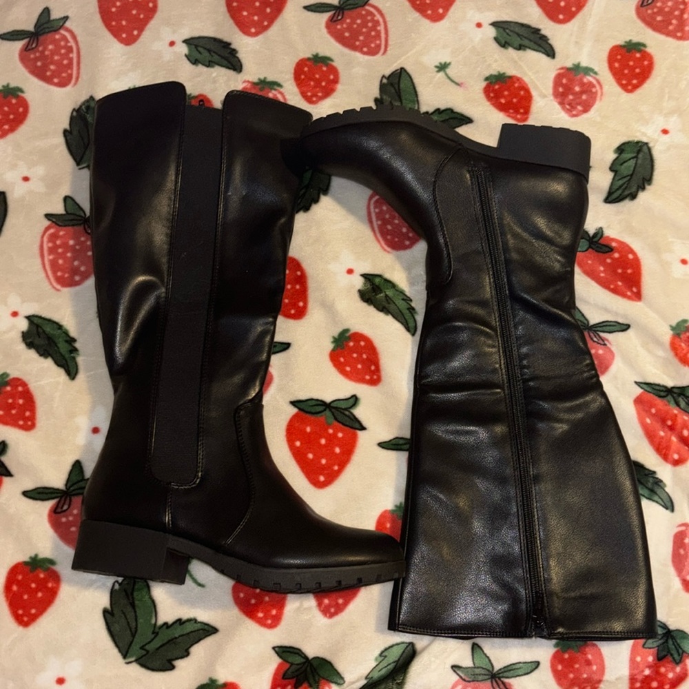 Wide calf knee high boots brand new